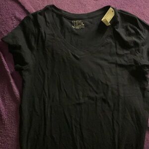 Women’s Time and Tru Navy V-neck Tee